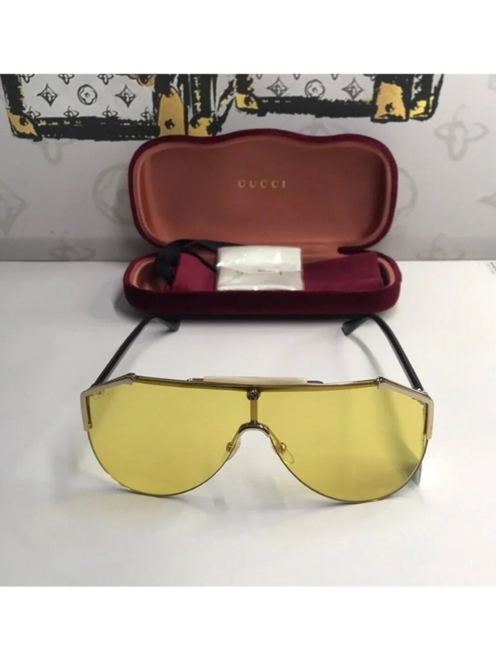 New Authentic Gucci Yellow Lens Sunglasses GG0584s 004 - Picture 8 of 13
